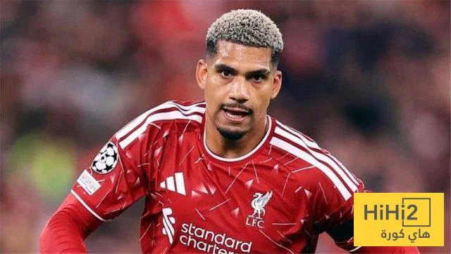 أسباب تألق رونالد أراوخو بعد انتقاله من برشلونة إلى ليفربول