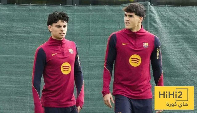 معاناة فليك مع أزمة دفاع برشلونة واضطراره لـ10 تشكيلات
